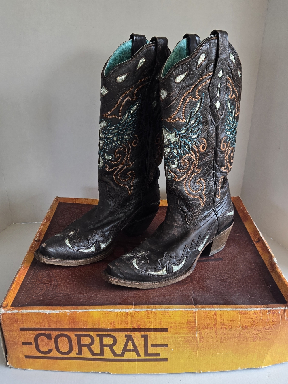 Corral Women's Brown Leather Embroidered Turquoise Western Boots